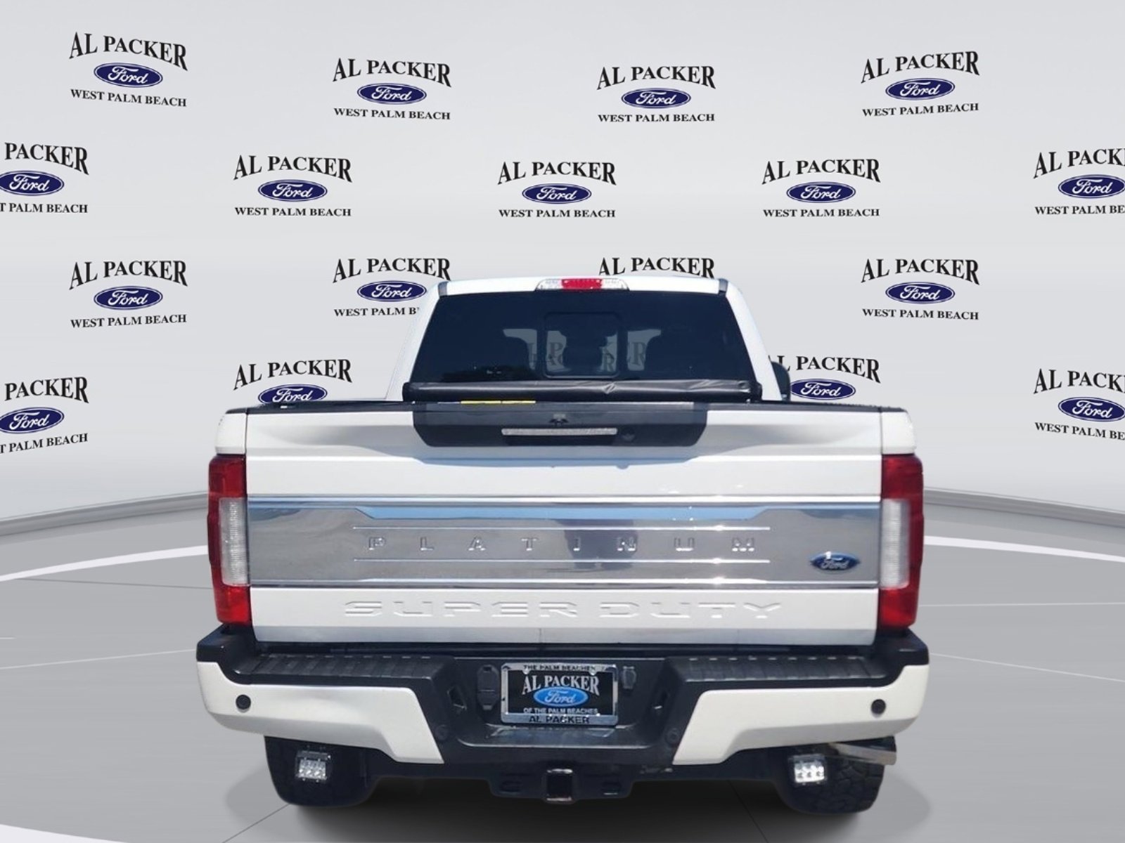 Used 2017 Ford F350 Platinum w/ FX4 Off-Road Package AWD/4WD image 4