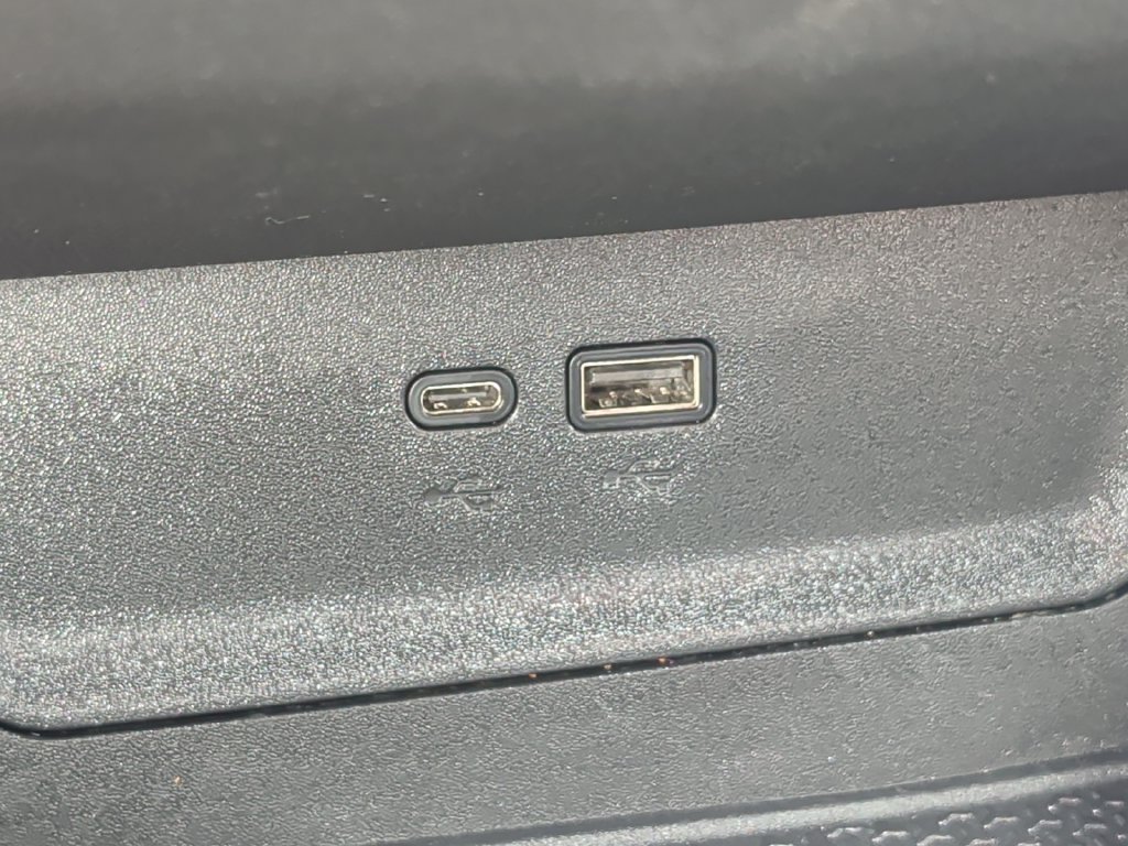 Used 2025 Chevrolet Equinox LT FWD image 28