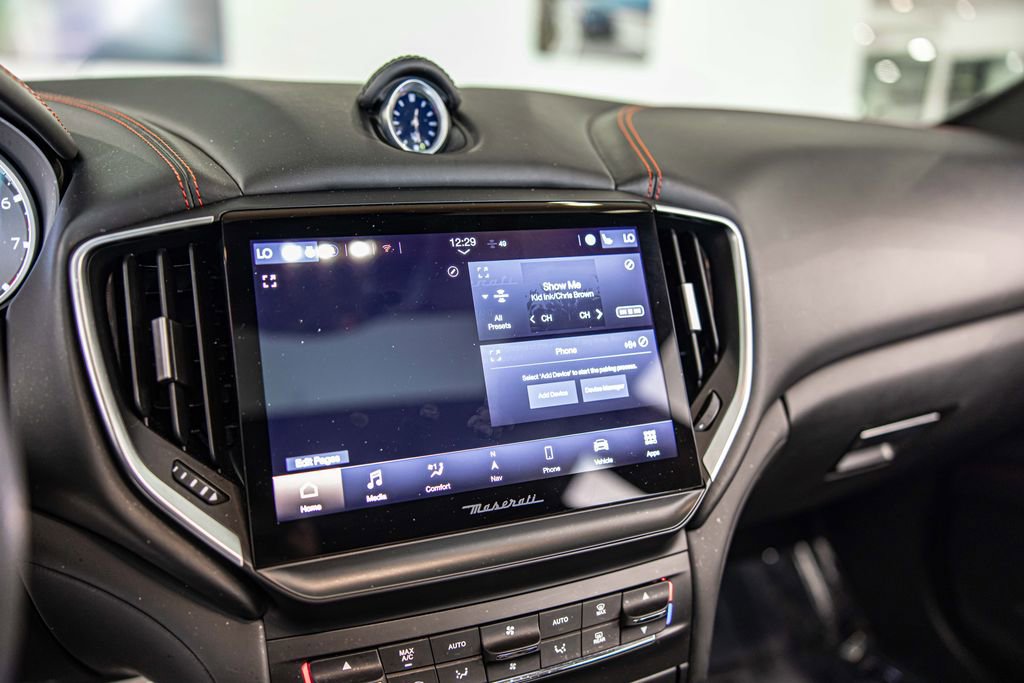 Used 2021 Maserati Ghibli RWD image 28