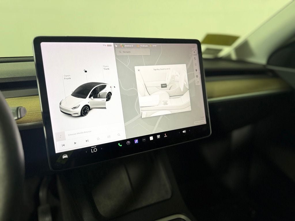 Used 2021 Tesla Model Y Long Range AWD/4WD image 15