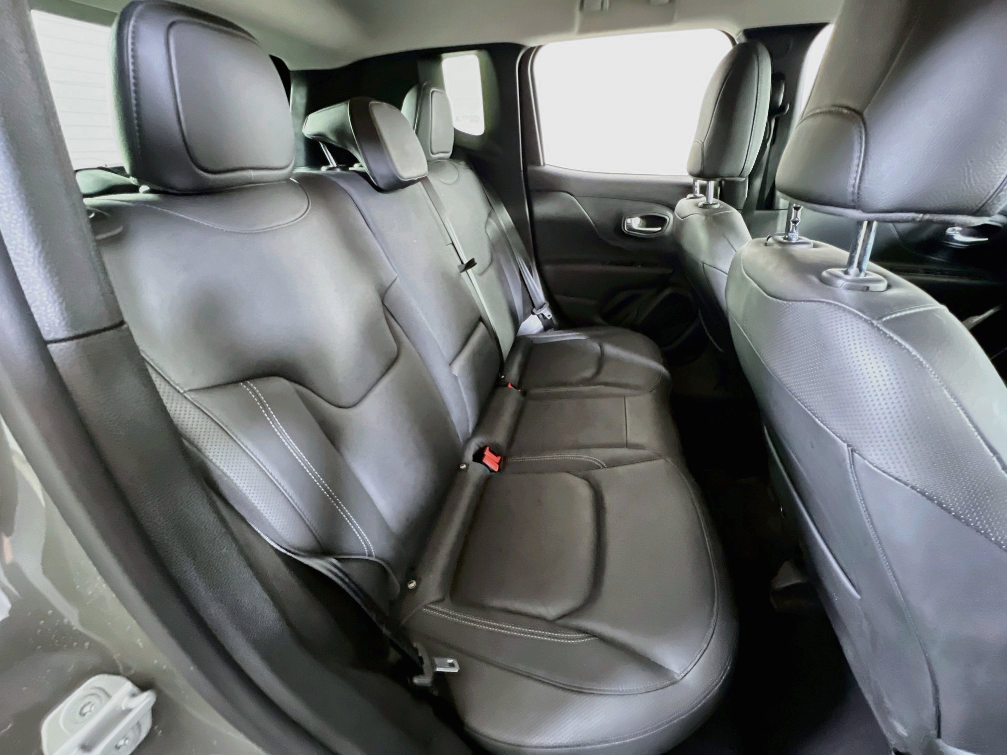 Used 2022 Jeep Renegade Limited AWD/4WD image 26