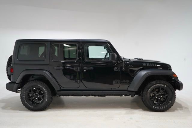 Used 2023 Jeep Wrangler Willys image 9