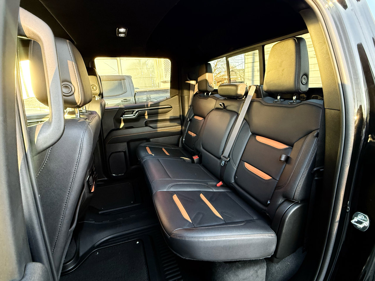 Used 2023 GMC Sierra 1500 AT4 w/ Technology Package image 3