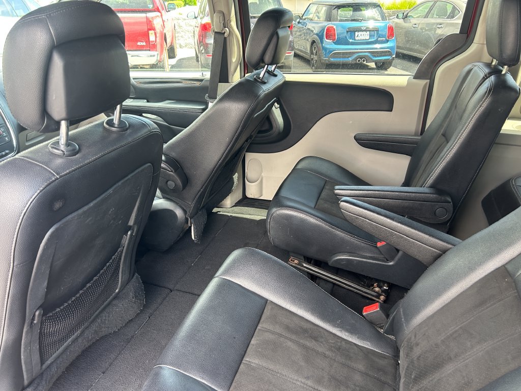Used 2019 Dodge Grand Caravan SXT FWD image 28