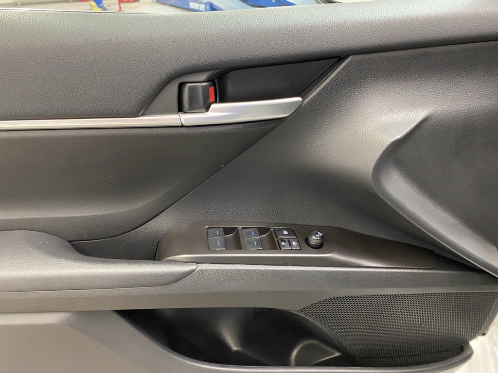 Used 2024 Toyota Camry LE image 28