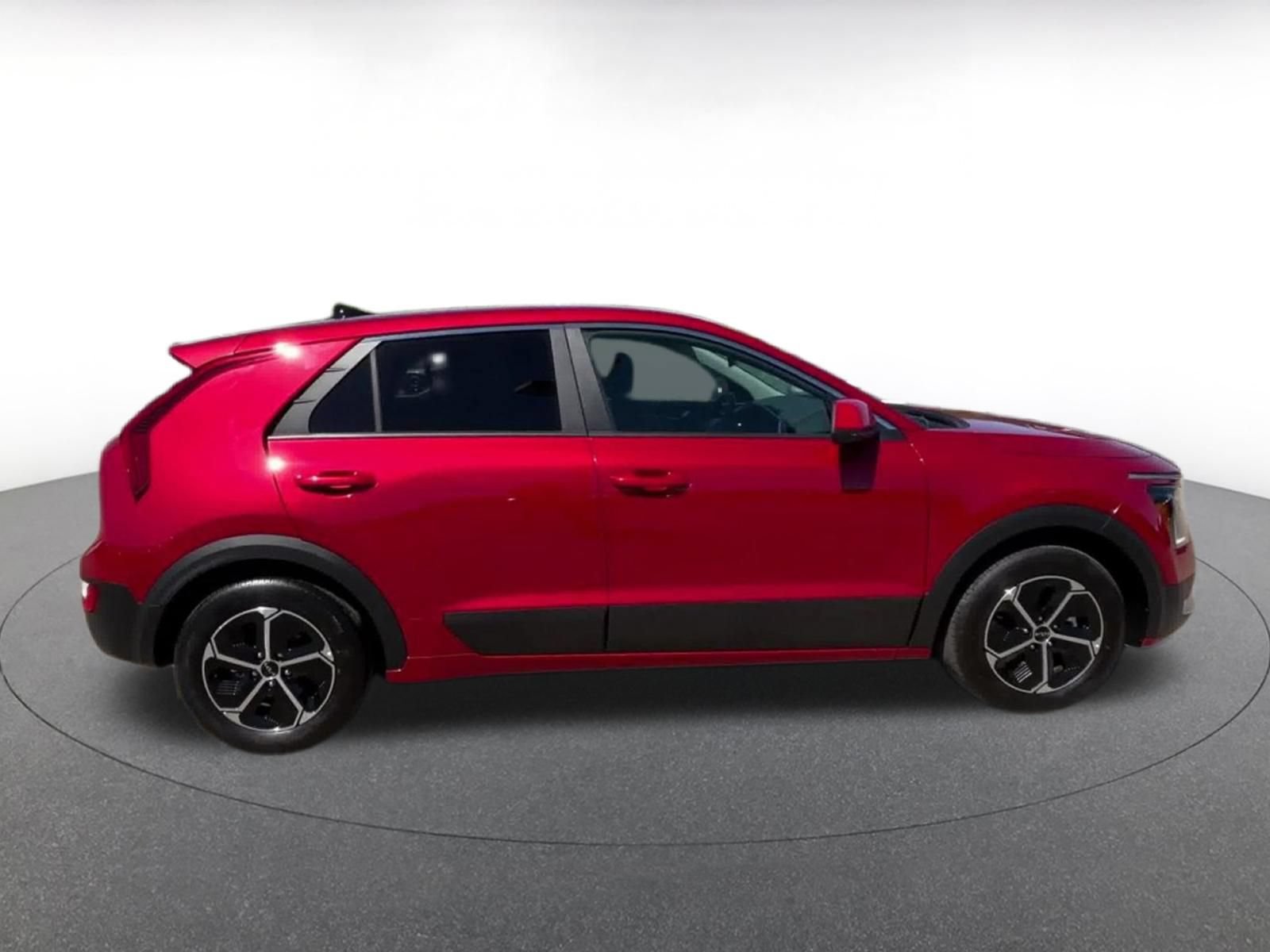 Used 2026 Kia Niro LX FWD image 16