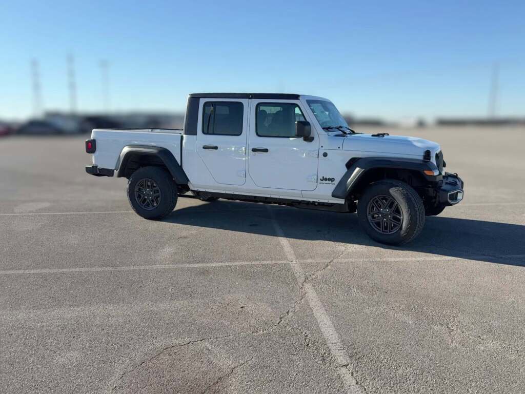 New 2026 Jeep Gladiator Sport image 15