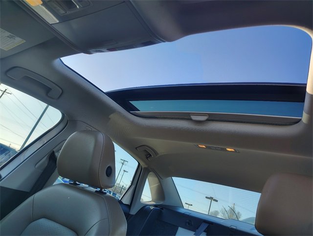 Used 2021 Volkswagen Jetta SE w/ SE Cold Weather Package image 3