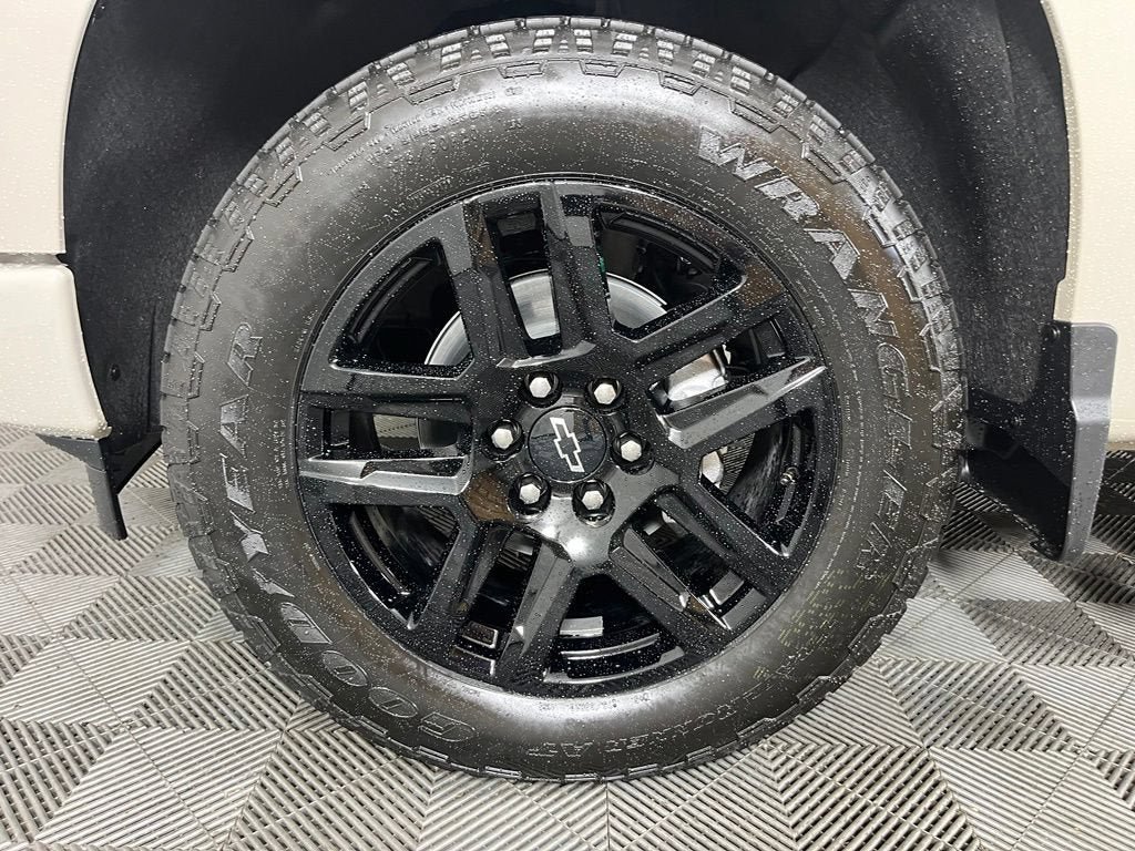 New 2026 Chevrolet Silverado 1500 RST w/ RST Select Package AWD/4WD image 17