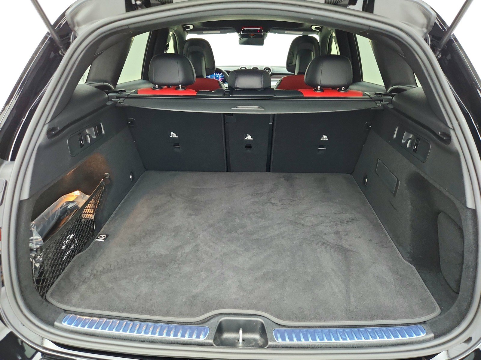 Certified 2025 Mercedes-Benz GLC 43 AMG 4MATIC image 31