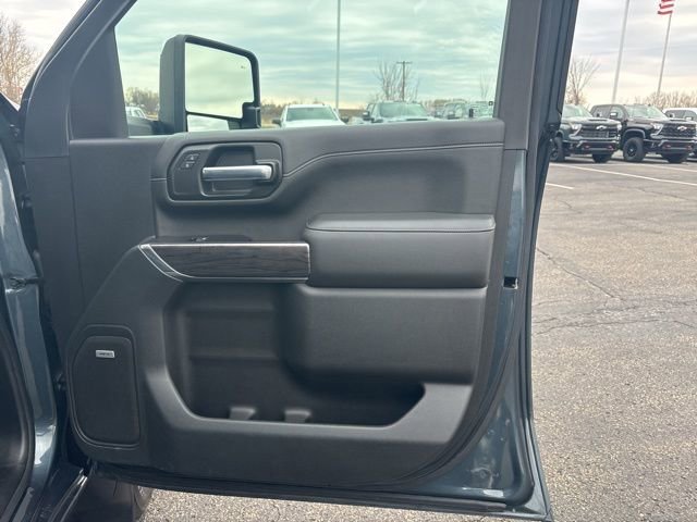 Used 2020 Chevrolet Silverado 3500 LTZ w/ LTZ Premium Package image 19