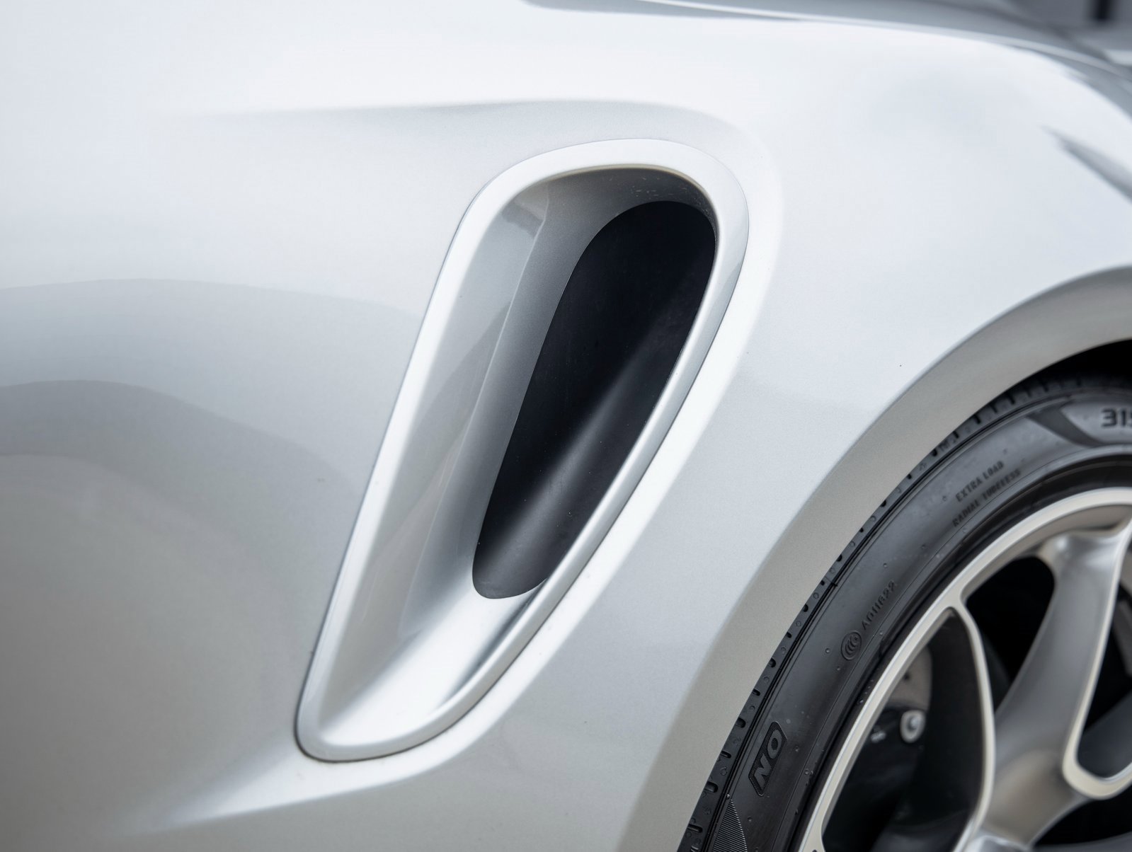 Used 2023 Porsche 911 Turbo S image 19