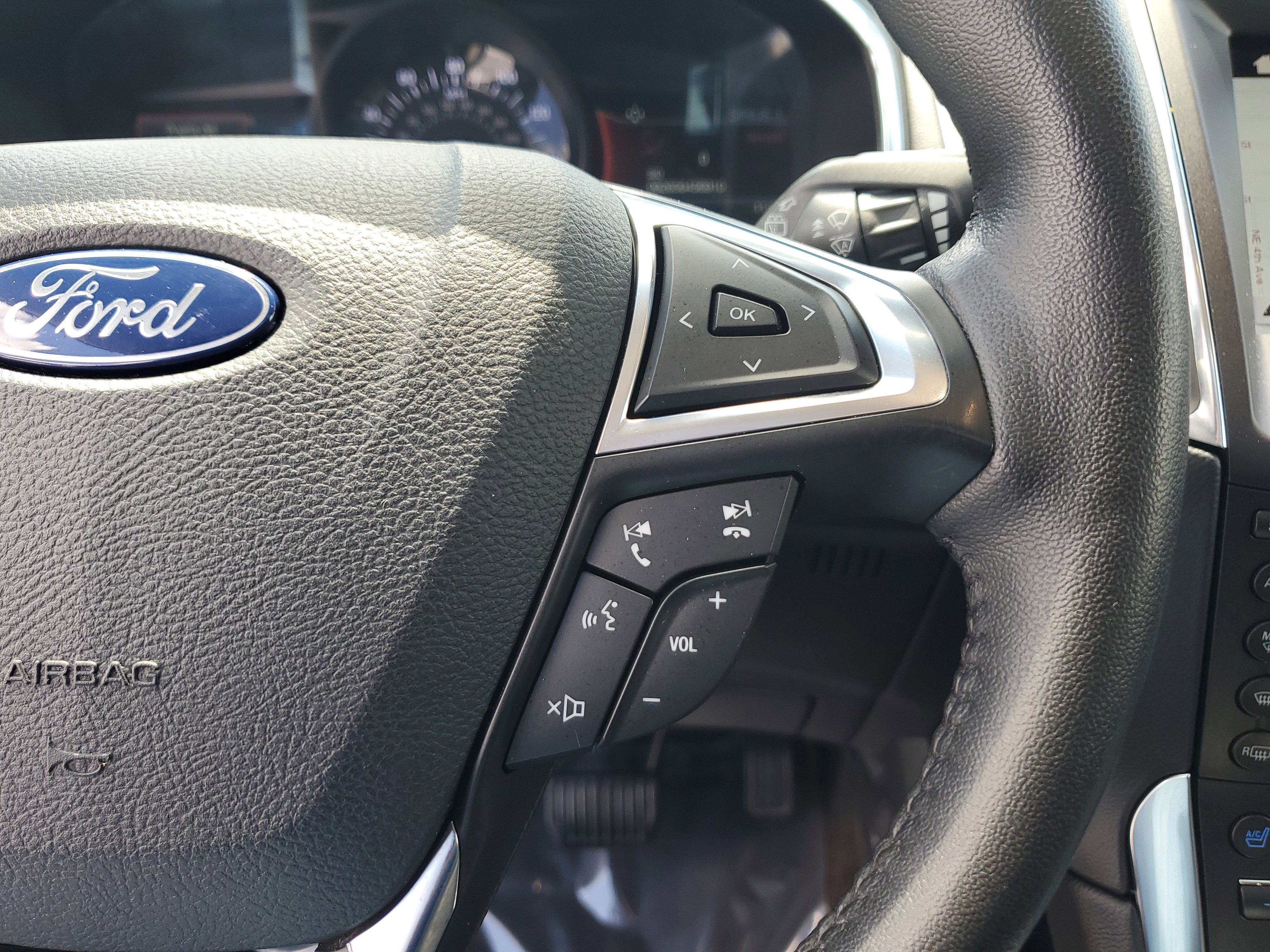 Used 2019 Ford Edge Titanium w/ Equipment Group 301A image 23