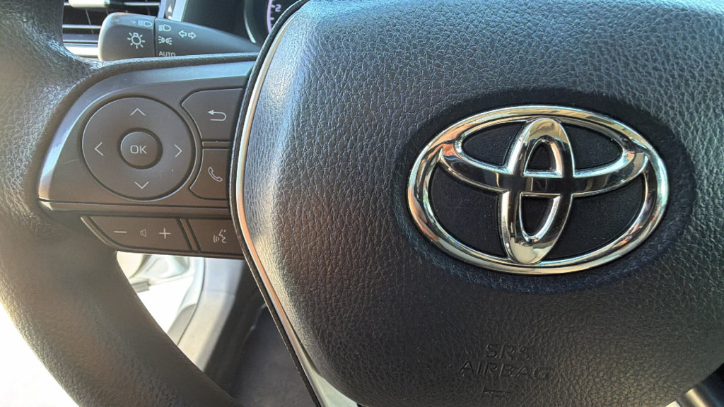 Certified 2018 Toyota Camry LE FWD image 19