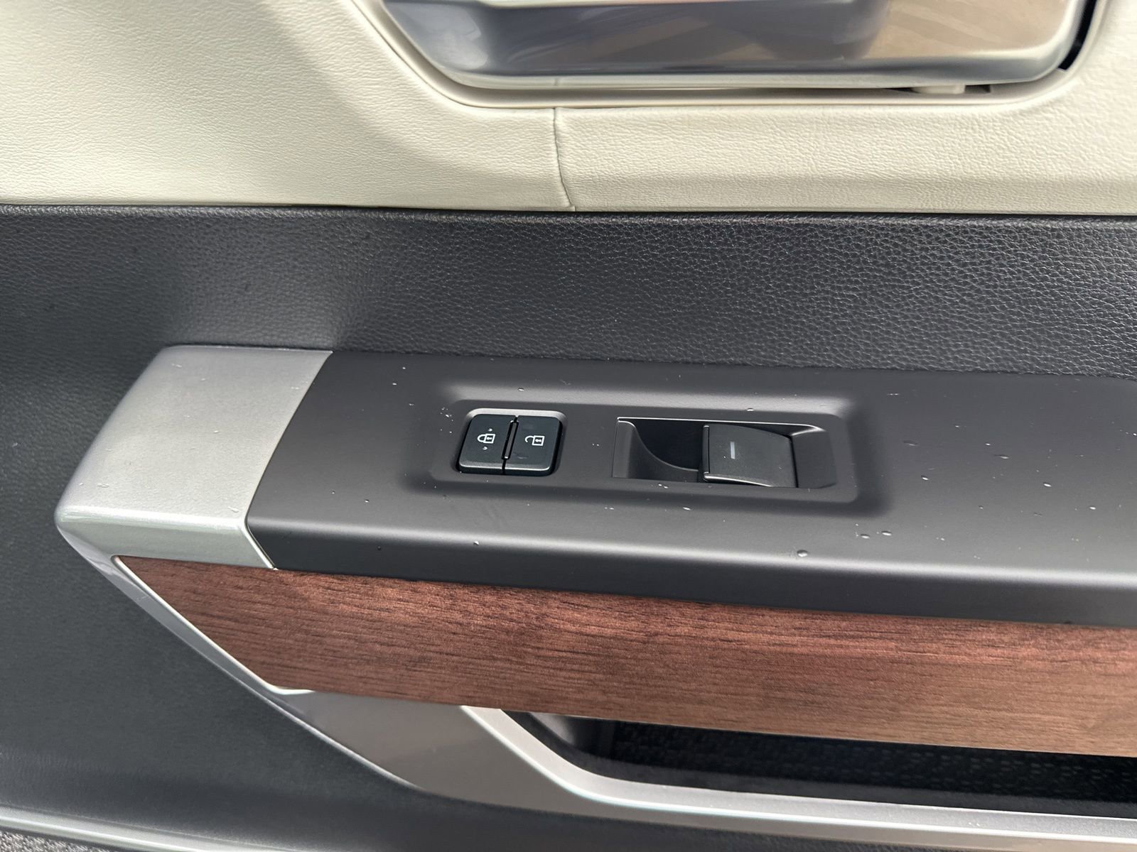 Used 2022 Toyota Tundra Capstone AWD/4WD image 43