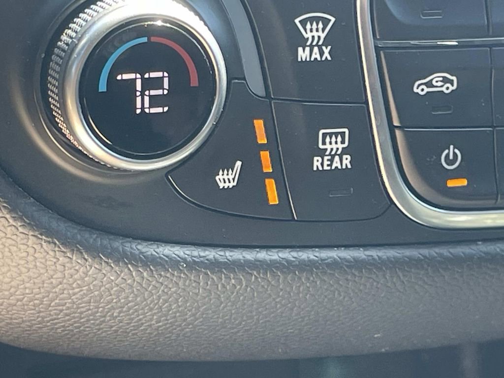 Used 2020 Chevrolet Equinox LT FWD image 22