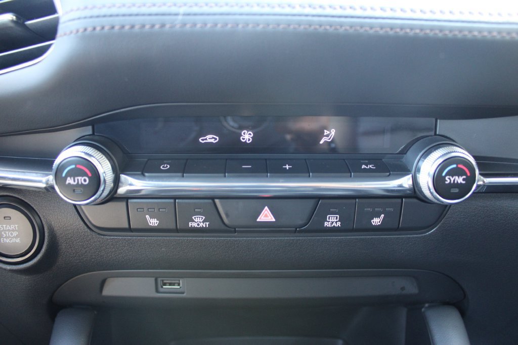 Used 2021 MAZDA MAZDA3 s AWD/4WD image 25