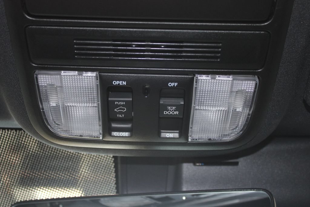 Used 2023 Honda Passport EX-L image 25