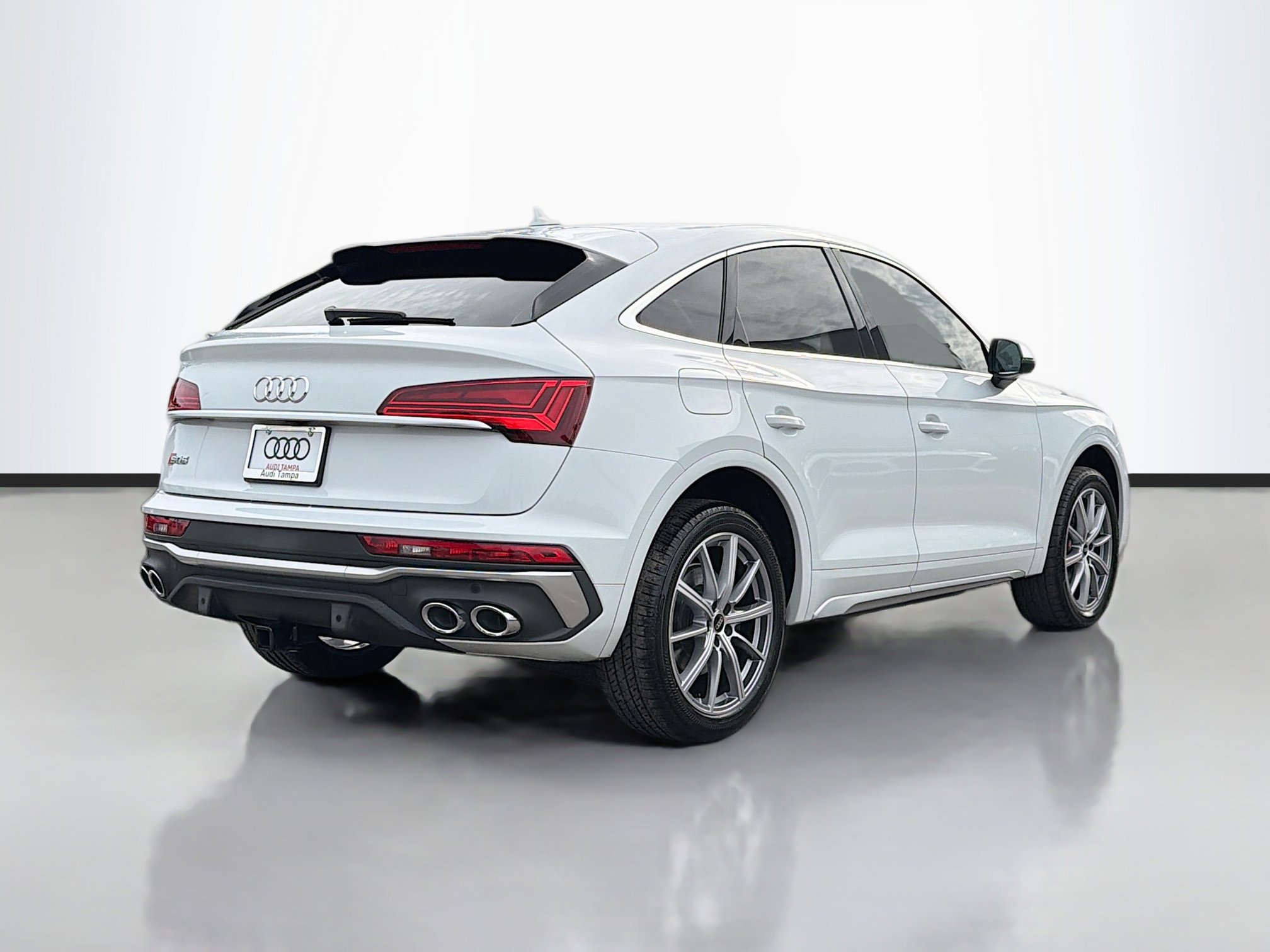 Used 2023 Audi SQ5 Premium Plus image 3