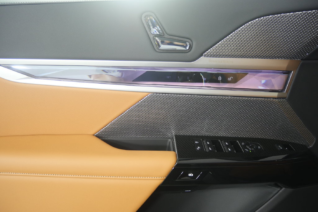 New 2026 BMW 740i RWD image 8
