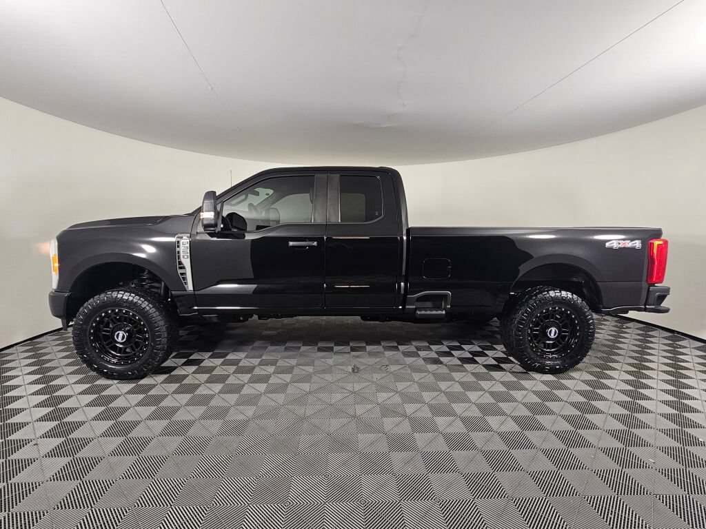 Used 2023 Ford F350 XL w/ XL Off-Road Package AWD/4WD image 7