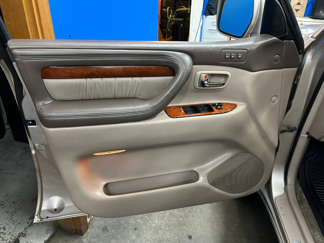 Used 1998 Lexus LX 470 4WD image 13