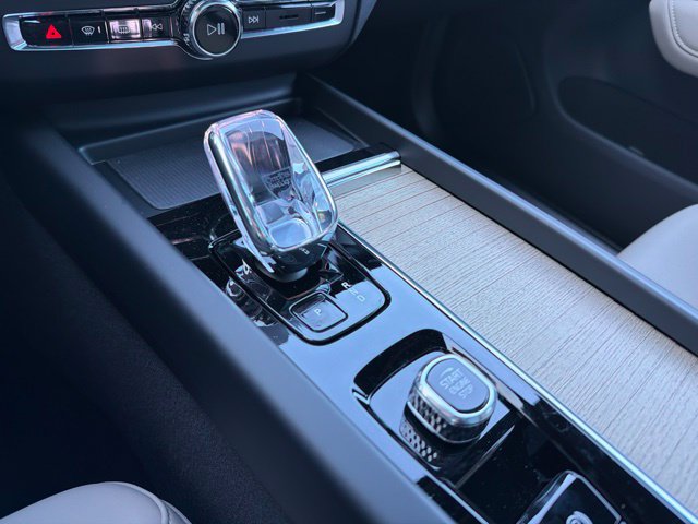 New 2027 Volvo XC60 B5 Core AWD/4WD image 20