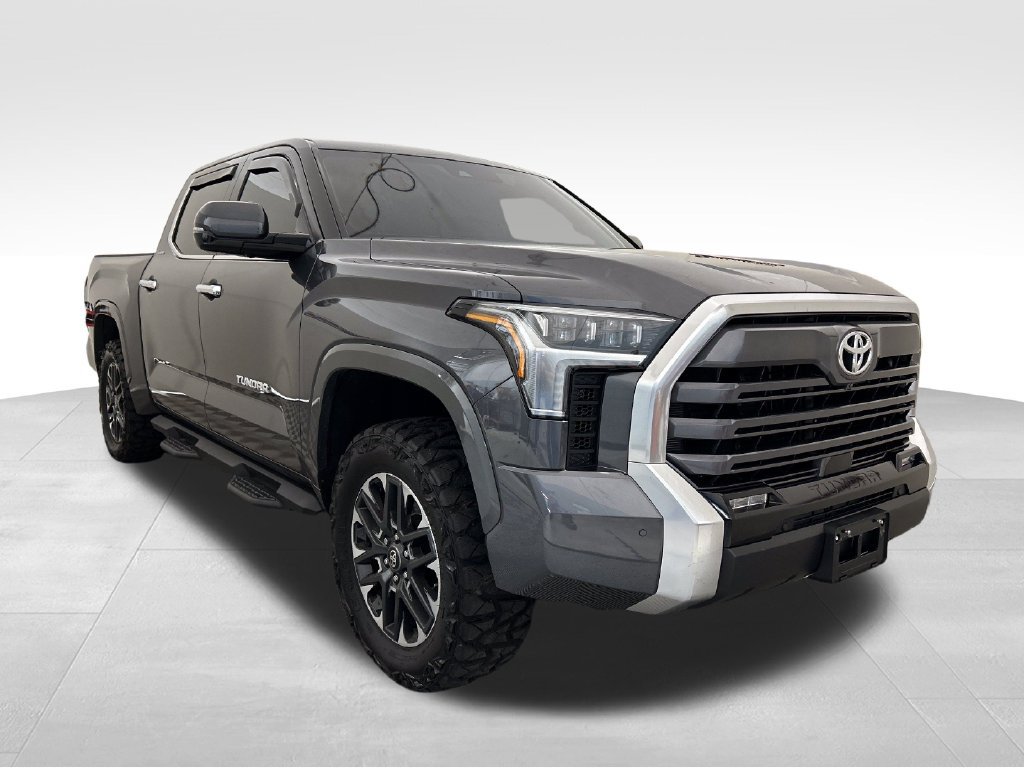 Used 2026 Toyota Tundra Limited AWD/4WD image 9