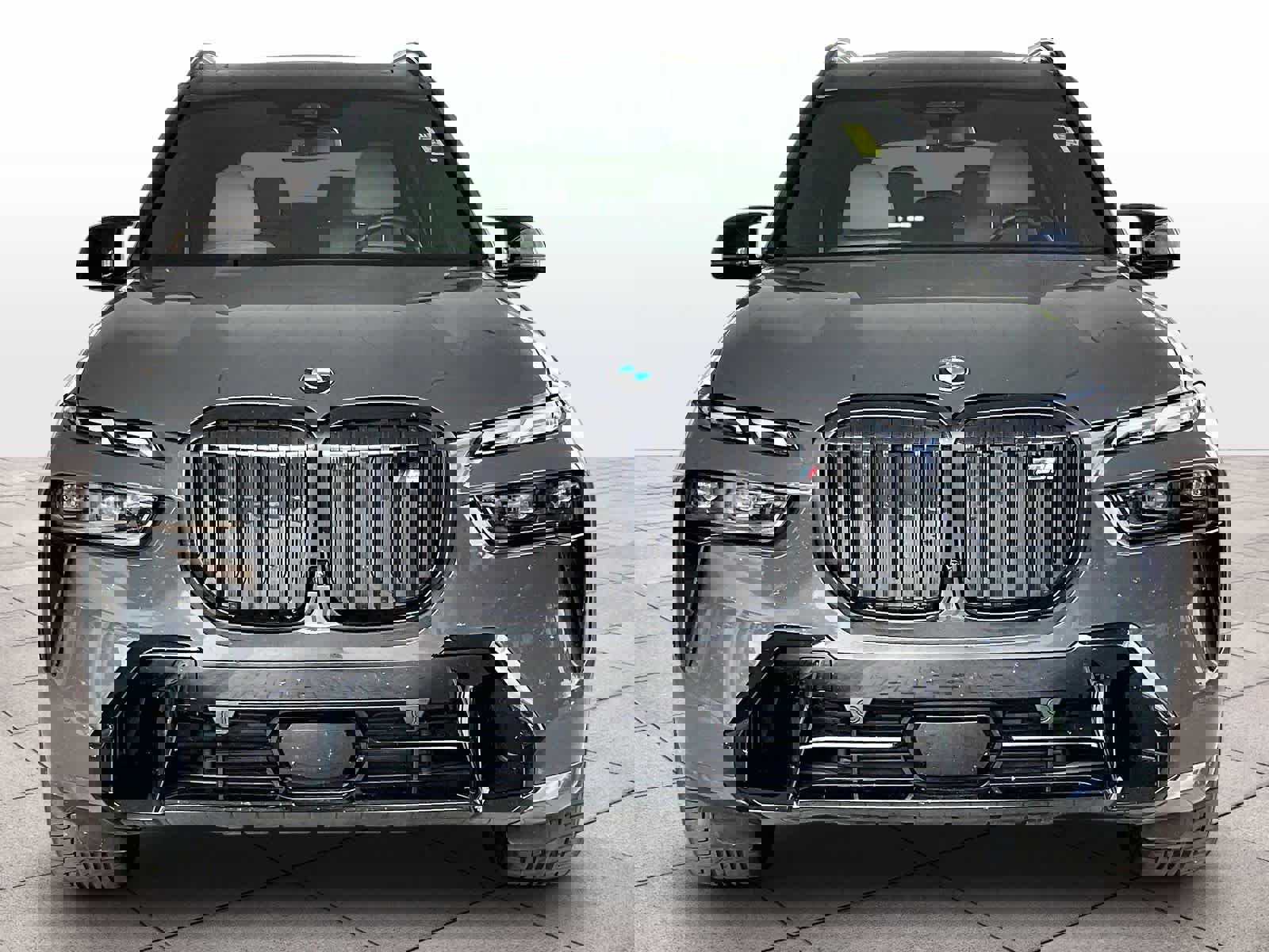 Used 2024 BMW X7 M60i w/ Executive Package image 3