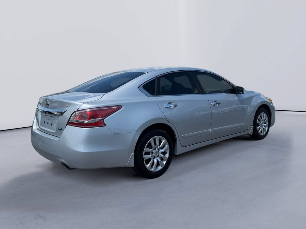 Used 2013 Nissan Altima 2.5 S FWD video 3