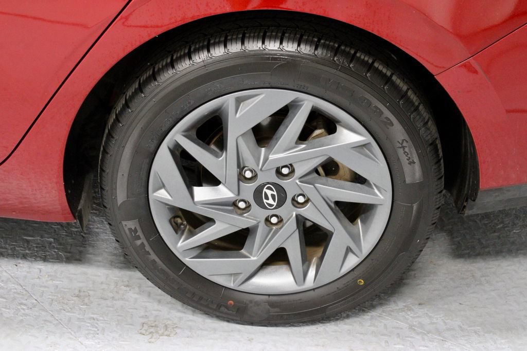 Certified 2024 Hyundai Elantra SEL FWD image 20