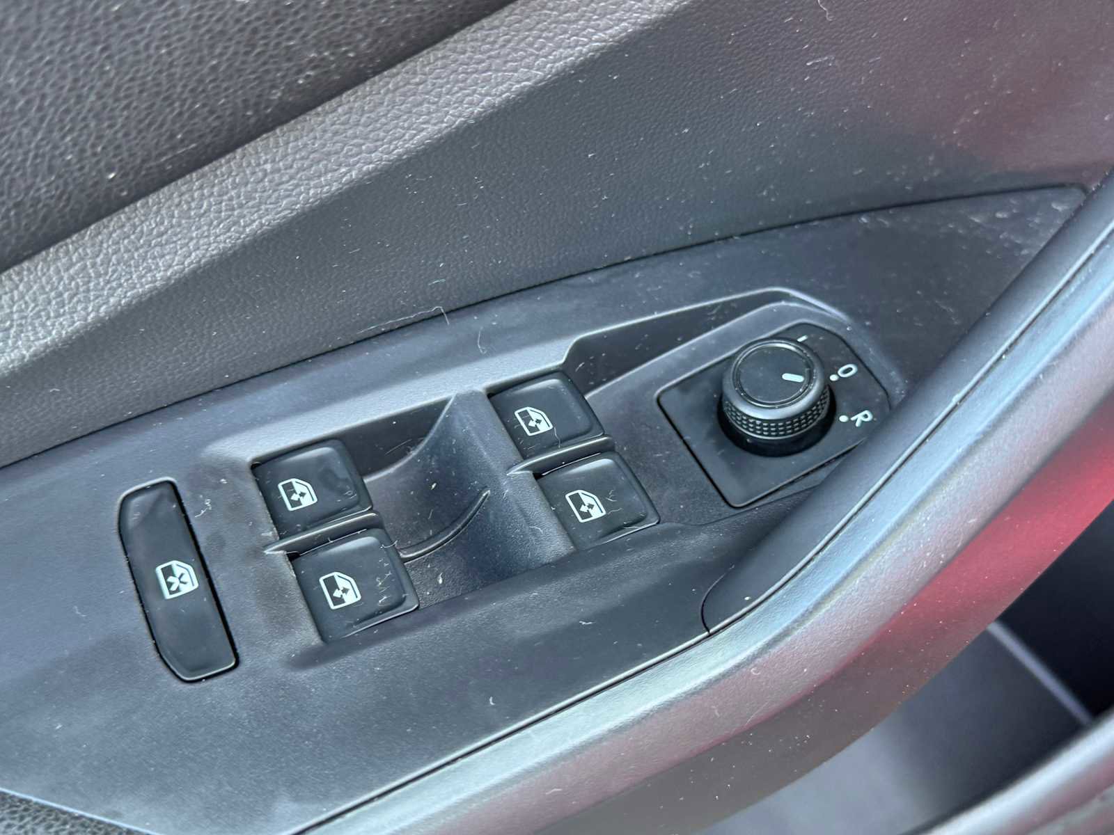 Used 2019 Volkswagen Jetta S image 12