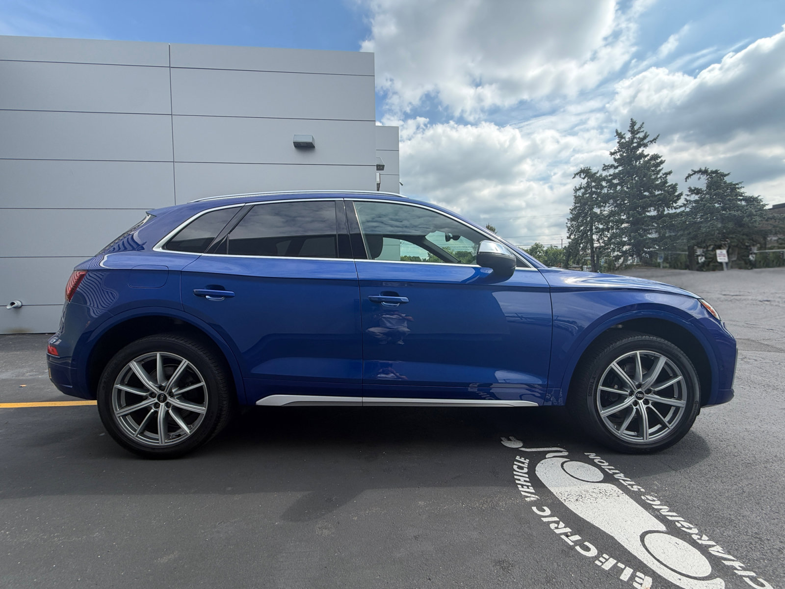 Used 2021 Audi SQ5 Prestige AWD/4WD image 9