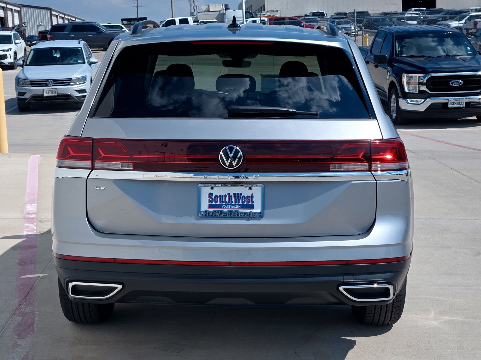 New 2026 Volkswagen Atlas SE image 6