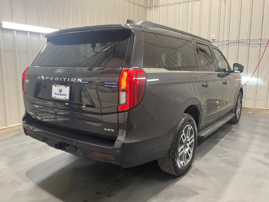 Used 2025 Ford Expedition Max Active AWD/4WD image 27