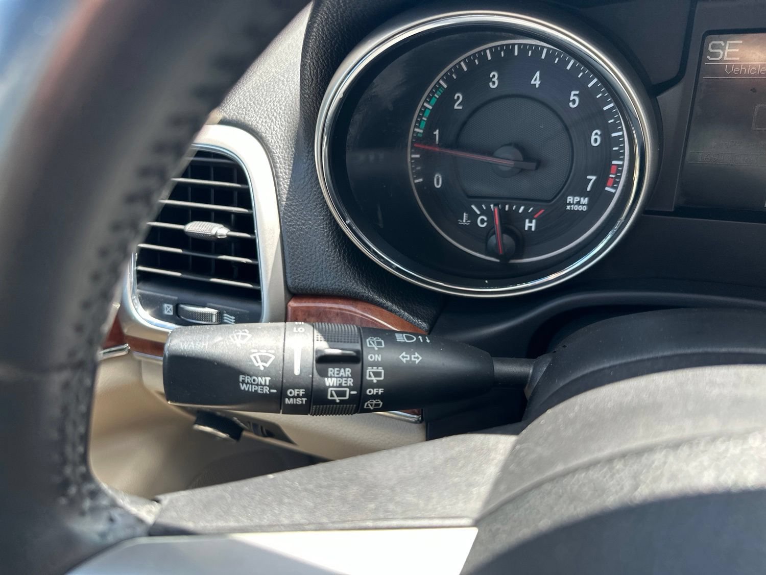 Used 2011 Jeep Grand Cherokee Limited AWD/4WD image 42