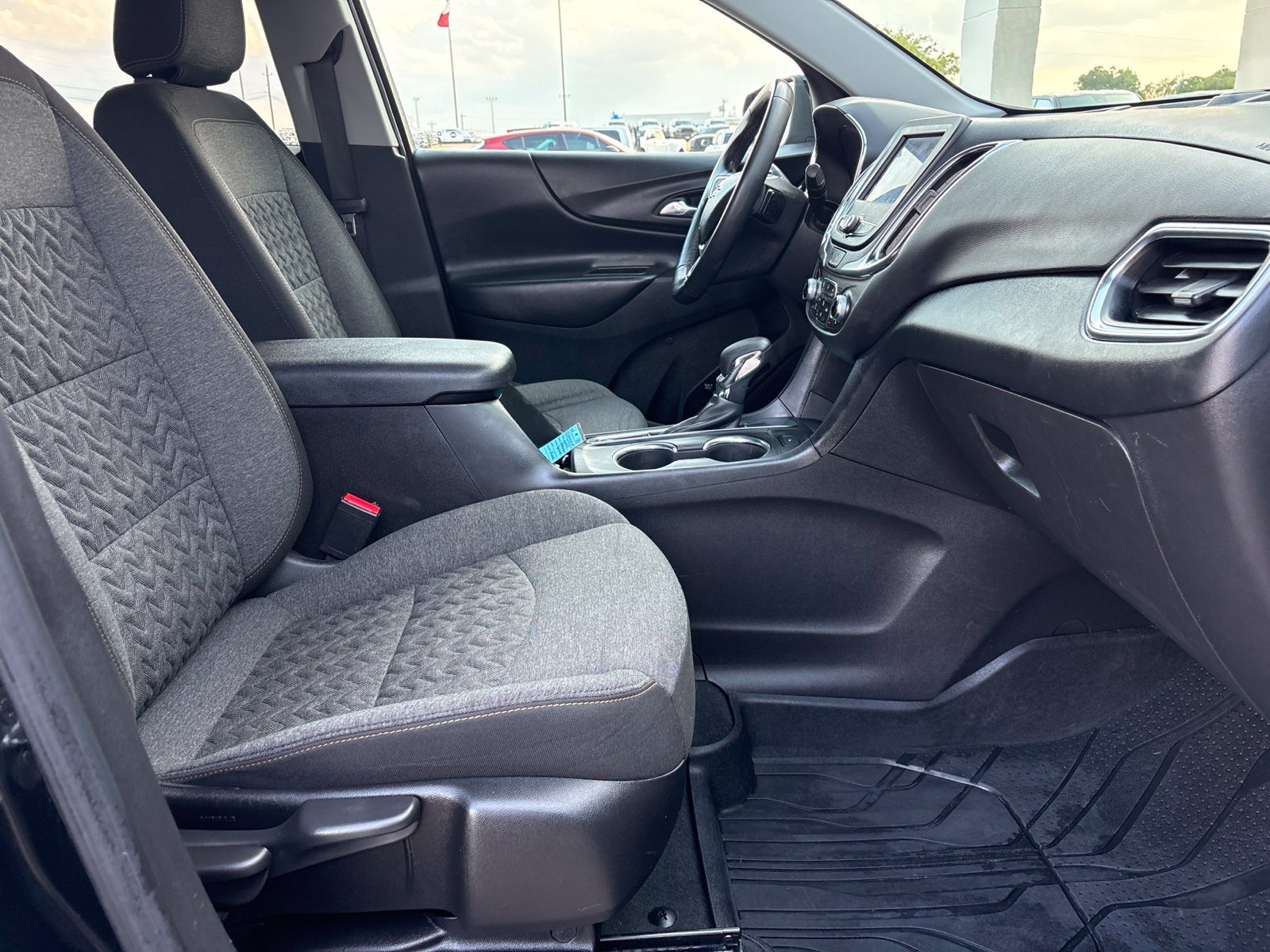Used 2023 Chevrolet Equinox LT FWD image 19