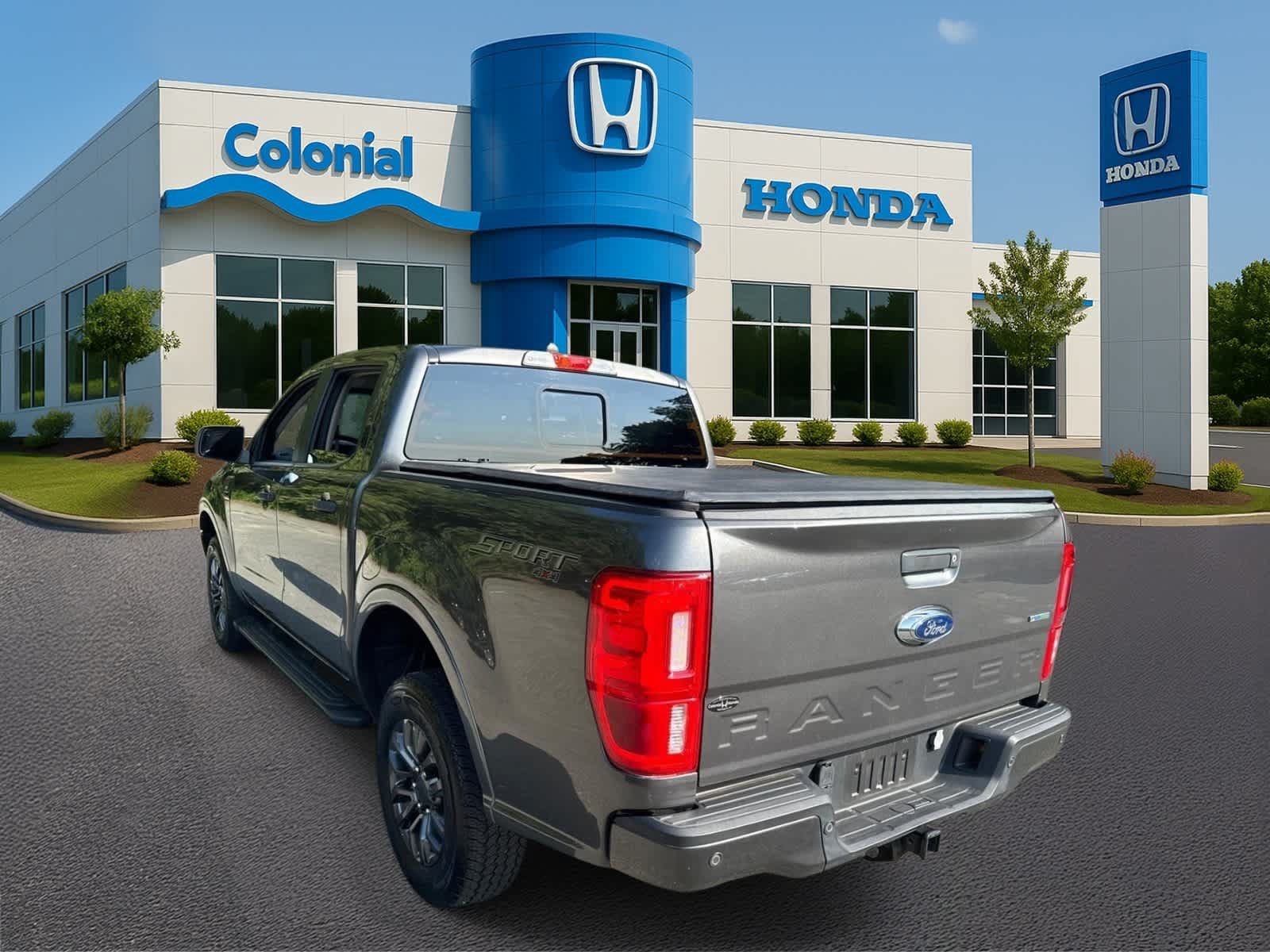 Used 2019 Ford Ranger XLT w/ Equipment Group 302A Luxury AWD/4WD image 4