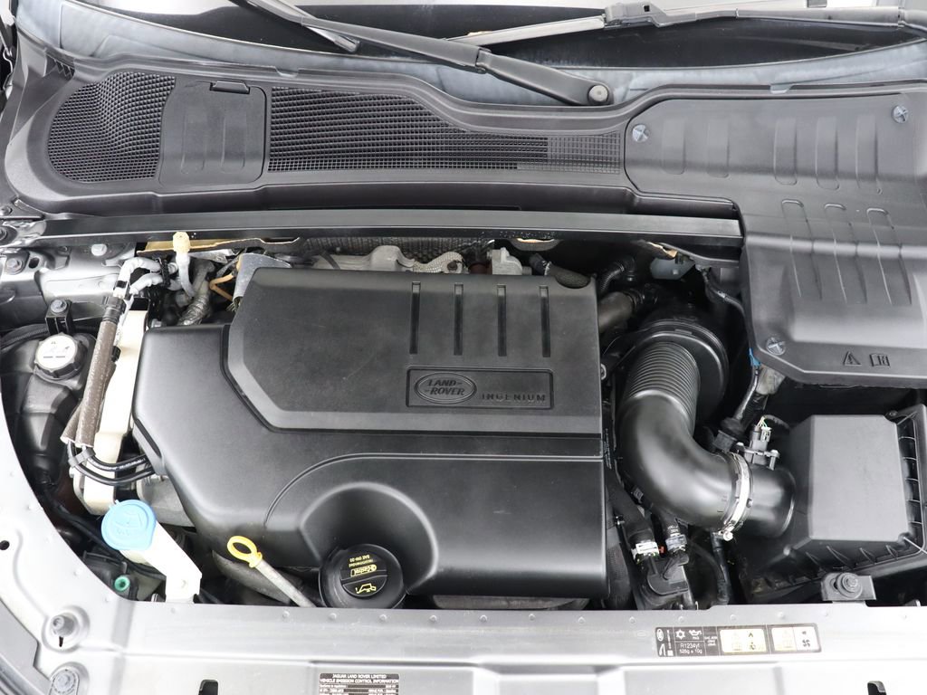 Used 2019 Land Rover Range Rover Evoque SE Premium AWD/4WD image 12