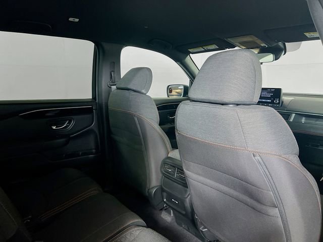 Used 2024 Honda Pilot Sport image 9
