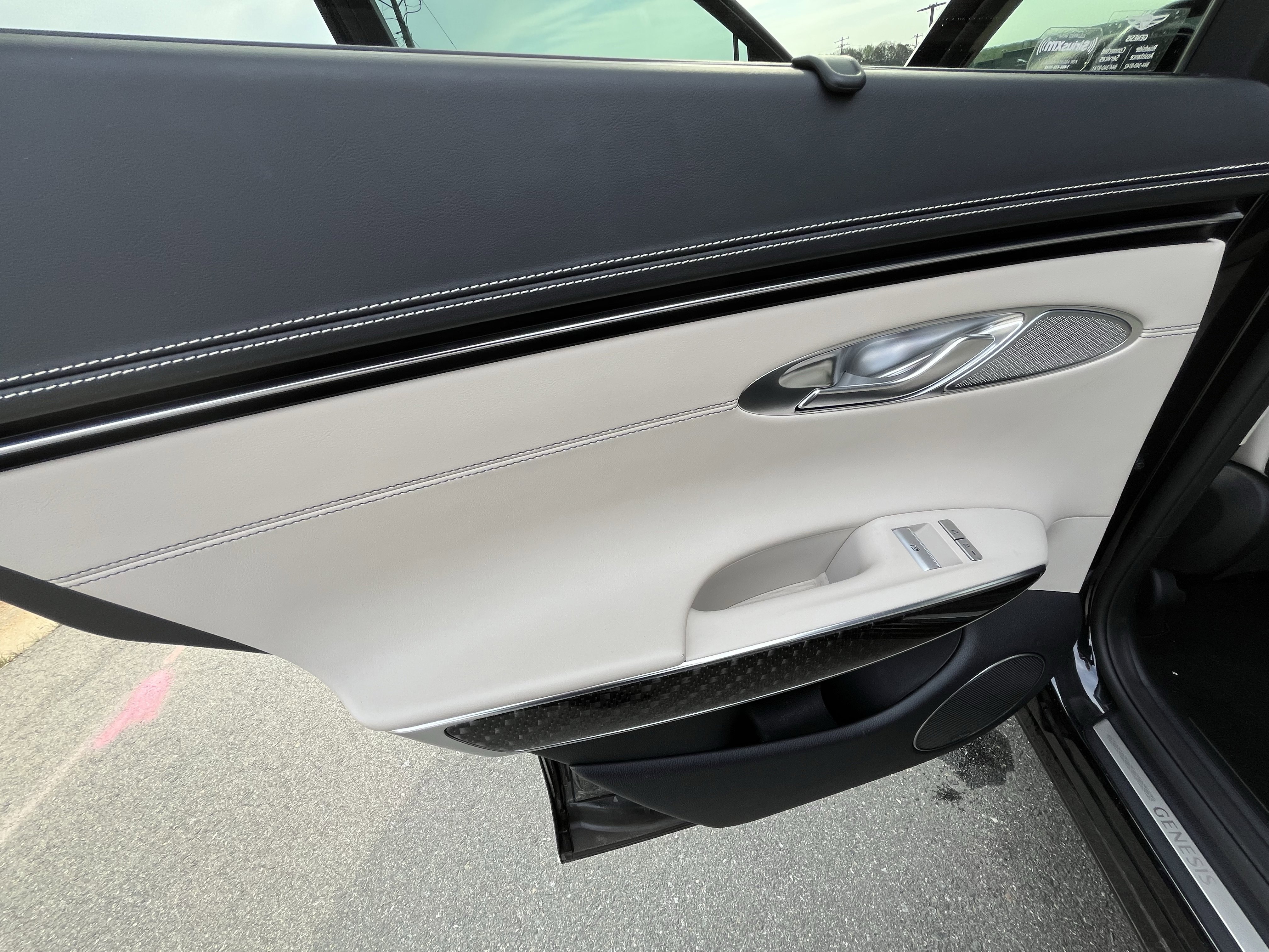 Used 2023 Genesis GV70 3.5T Sport w/ Sport Prestige Package image 27