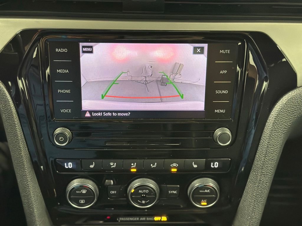 Used 2020 Volkswagen Passat 2.0T SE FWD image 5