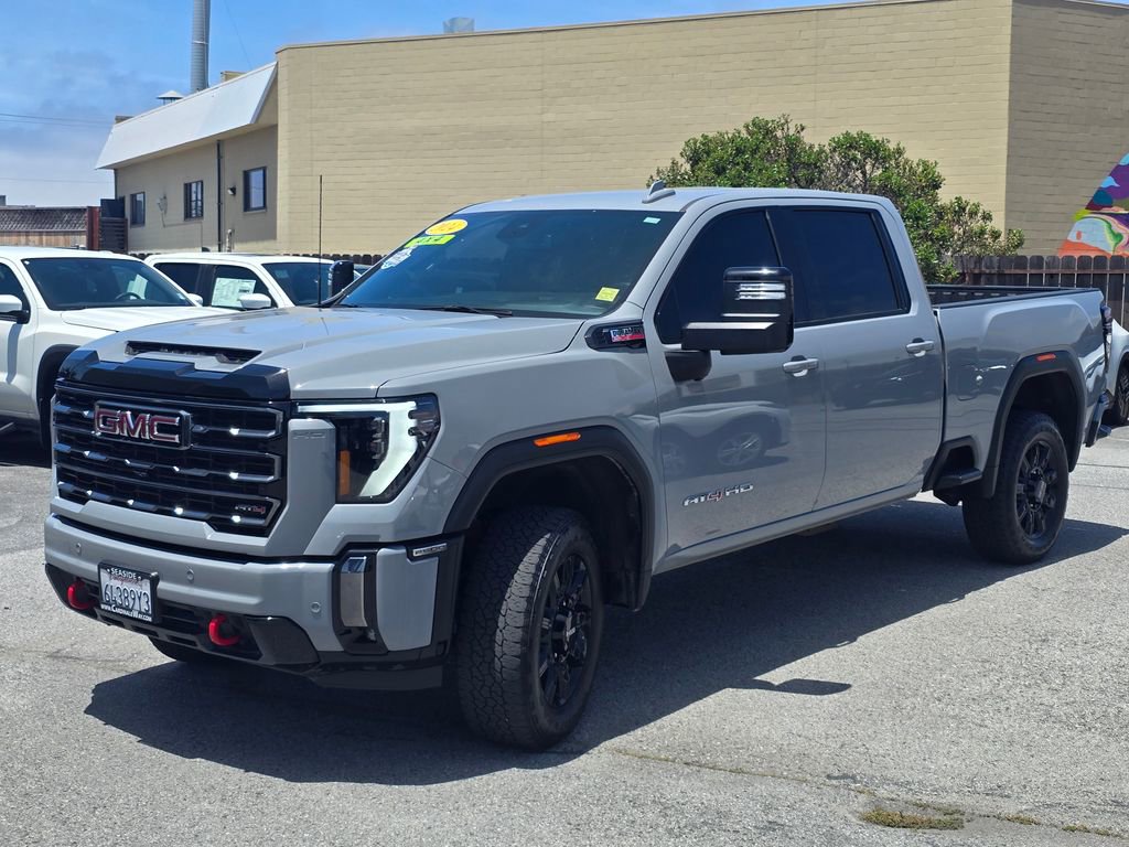 Used 2024 GMC Sierra 2500 AT4 w/ AT4 Preferred Package AWD/4WD image 2