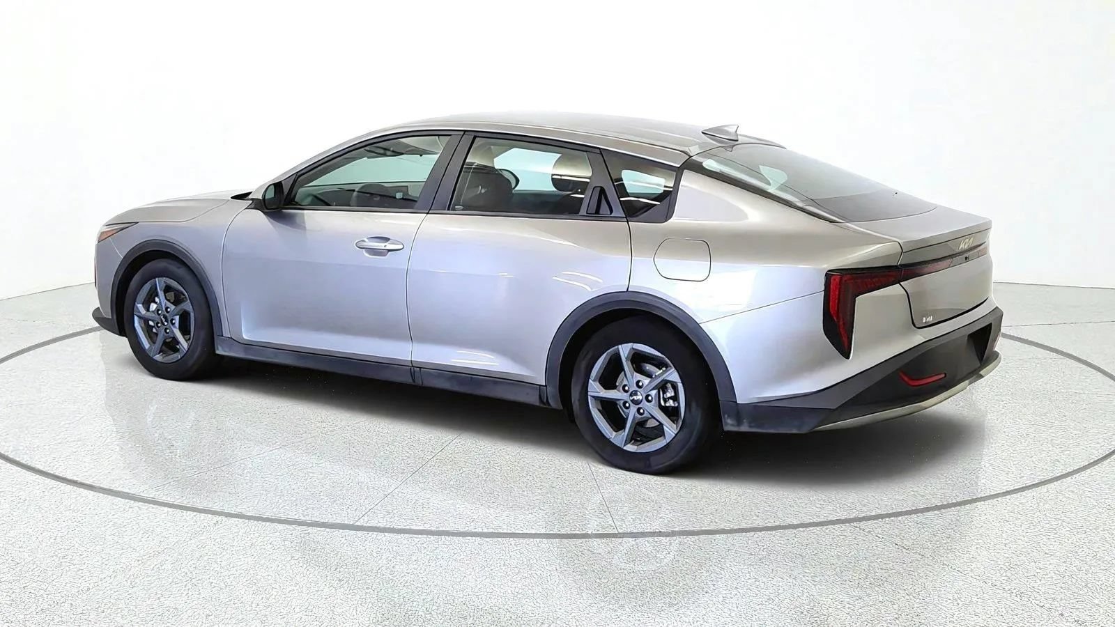 Used 2025 Kia K4 FWD image 6