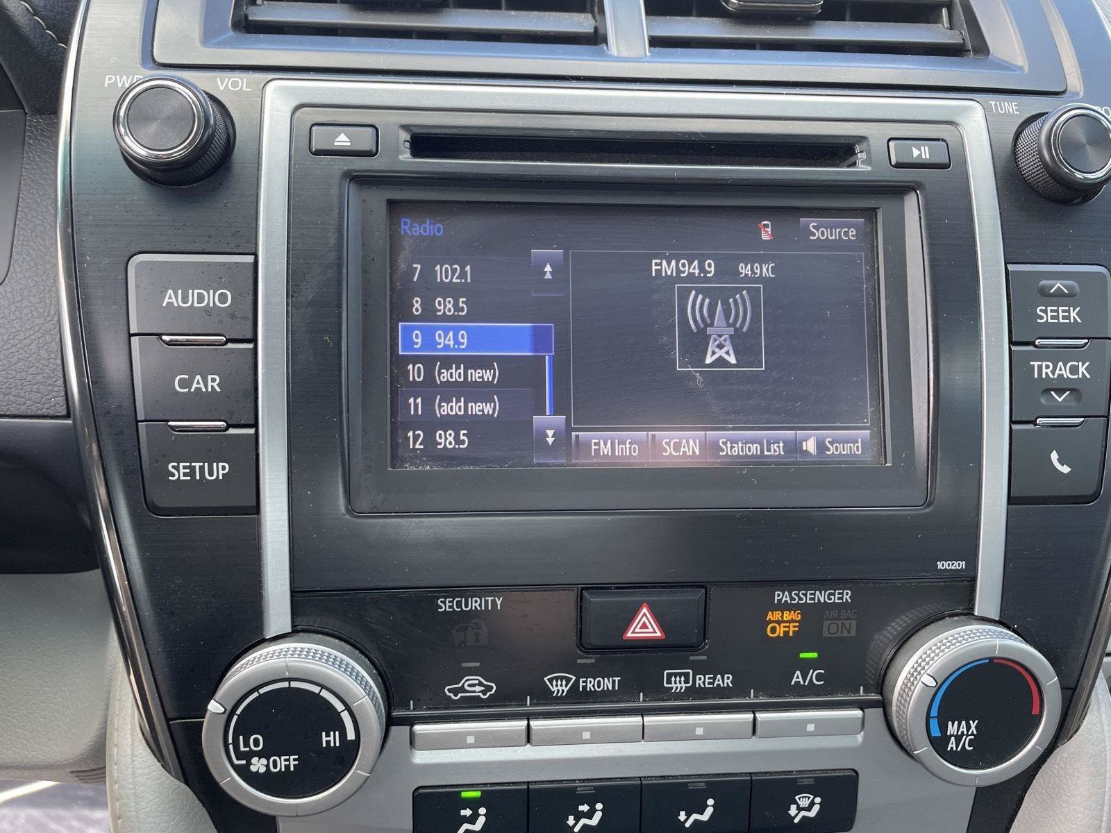 Used 2014 Toyota Camry LE FWD image 21