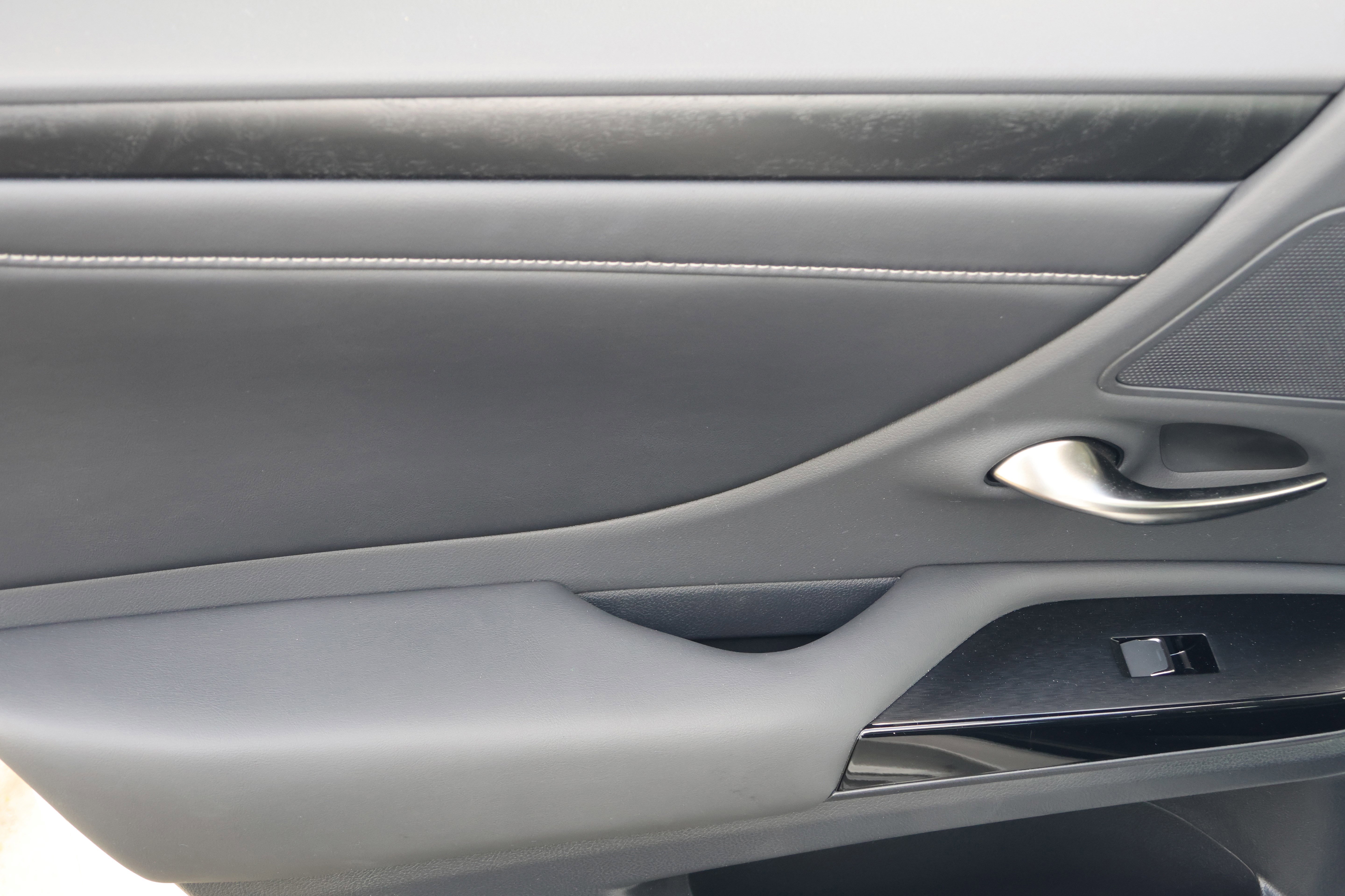 Used 2023 Lexus ES 350 w/ Premium Package image 34