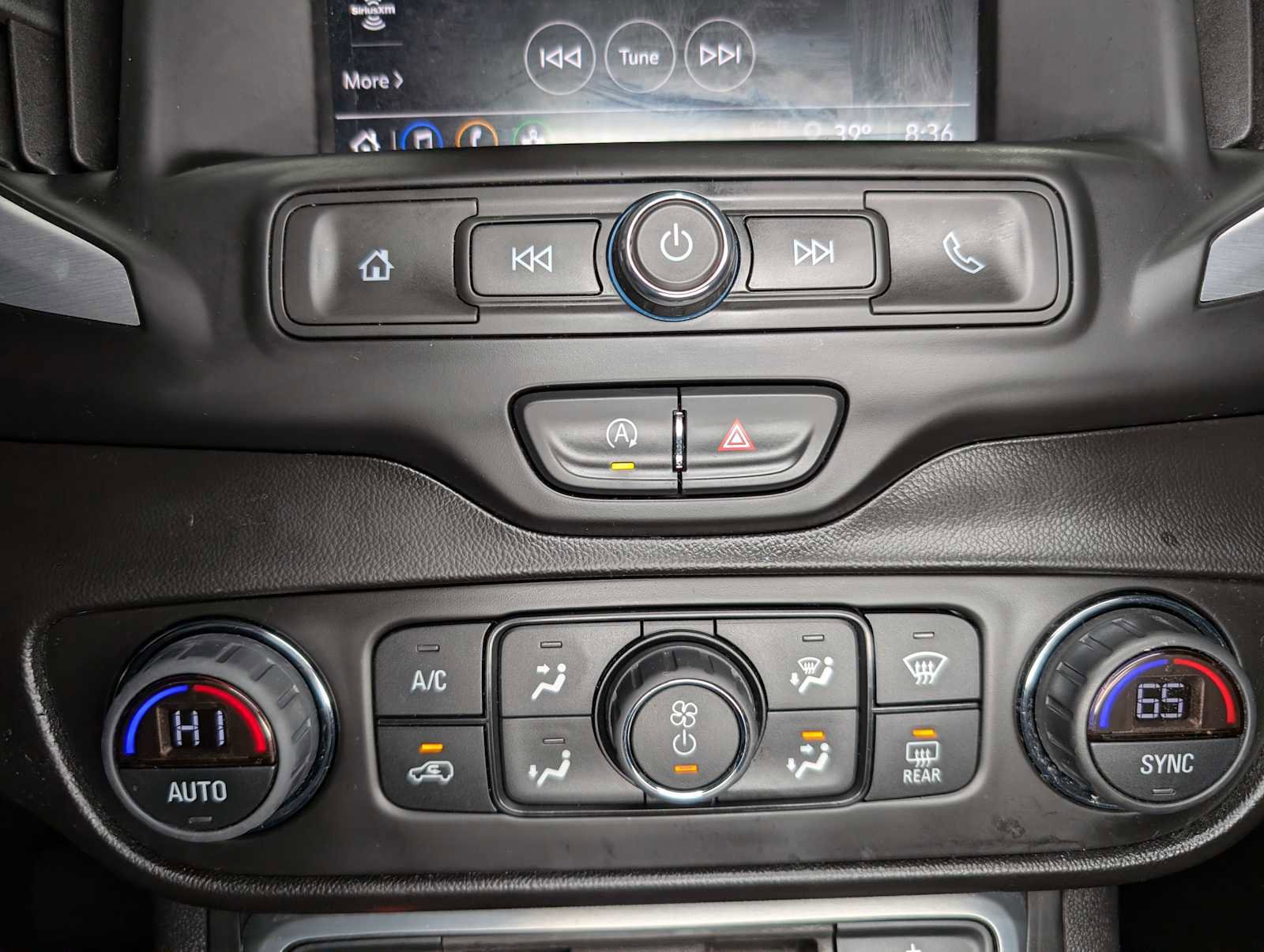 Used 2022 GMC Terrain SLE w/ Driver Convenience Package image 32