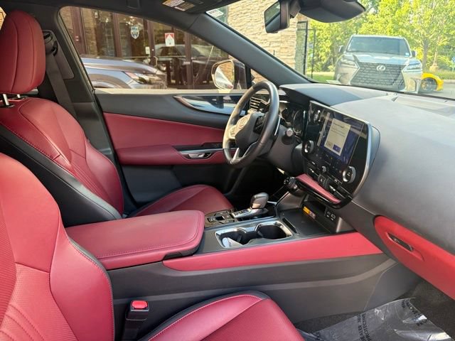 Used 2025 Lexus NX 250 FWD w/ Accessory Package (Z2) image 29