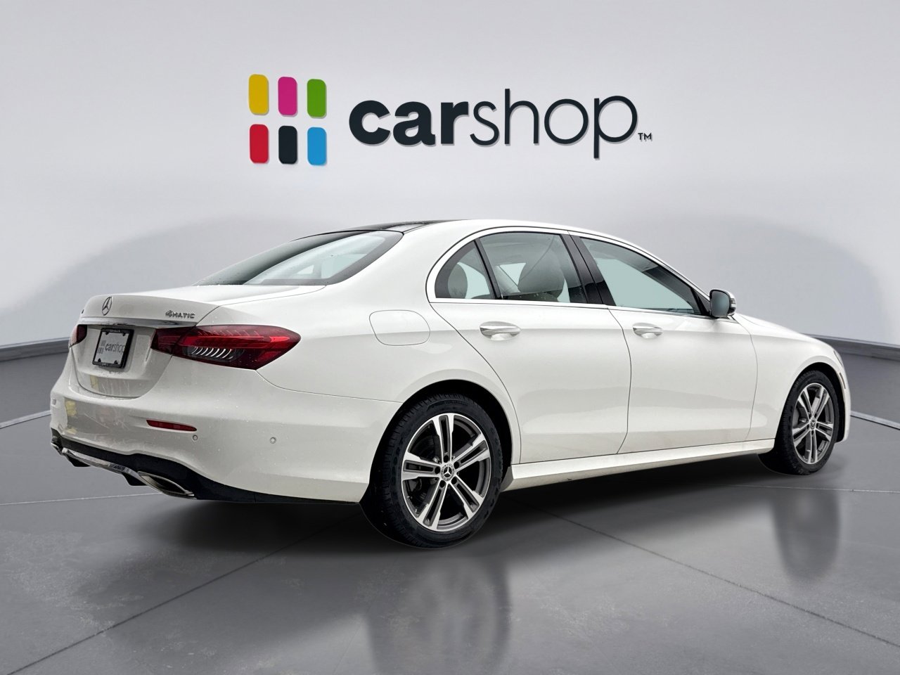 Used 2022 Mercedes-Benz E 350 4MATIC Sedan image 5