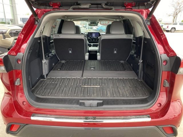 Certified 2021 Toyota Highlander Limited image 4